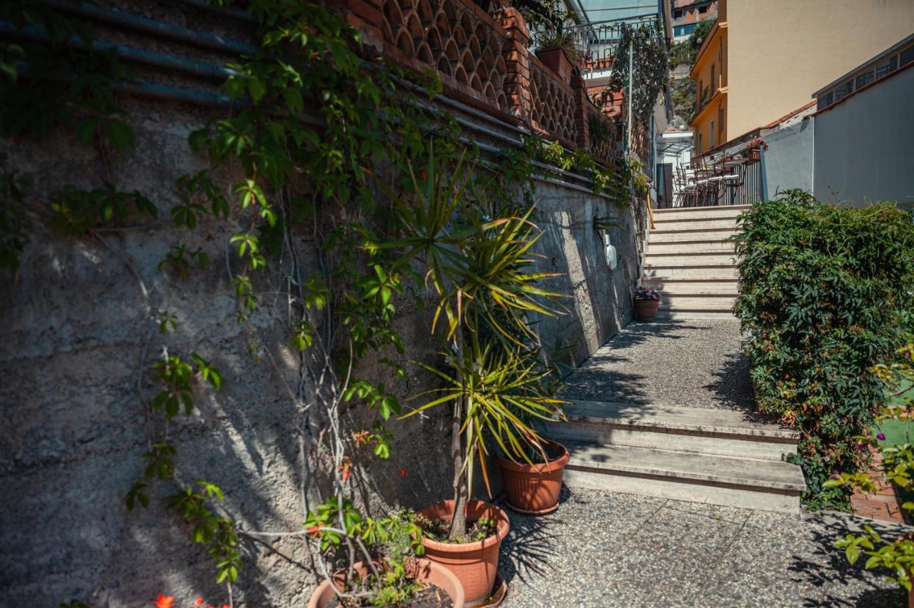 Elegant R&B Floridia Bed and Breakfast Ταορμίνα Εξωτερικό φωτογραφία